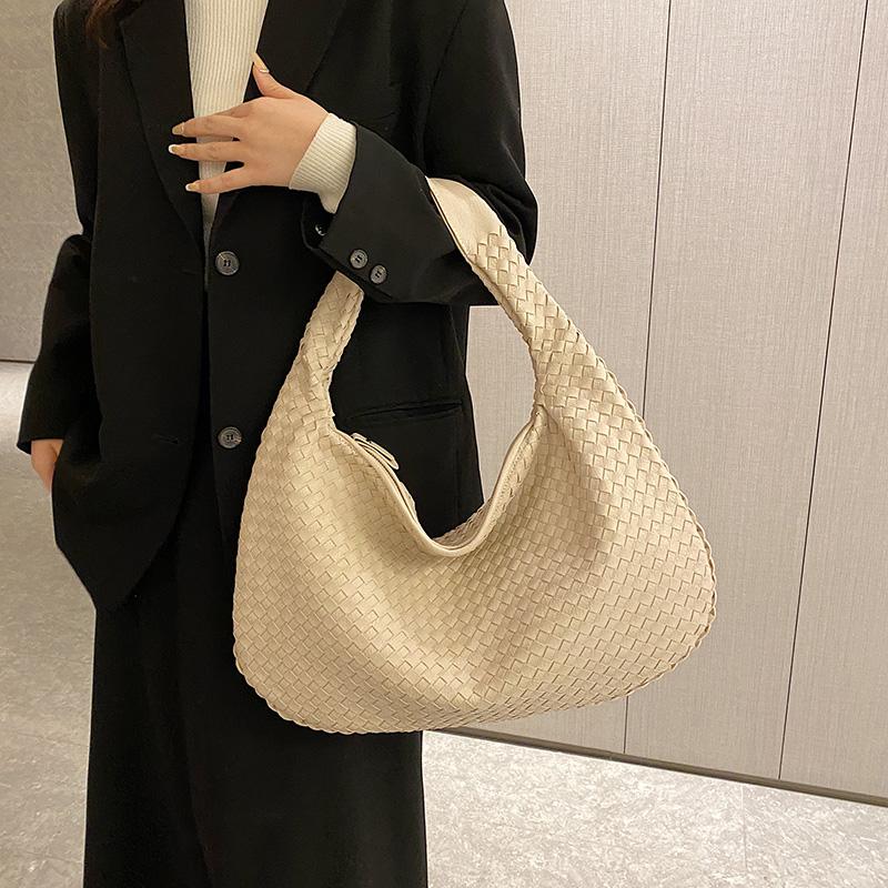 Fanny bag leather | hip bag leather |Woven bag Vintage texture woven baguette underarm stylish simple hand bill shoulder bag