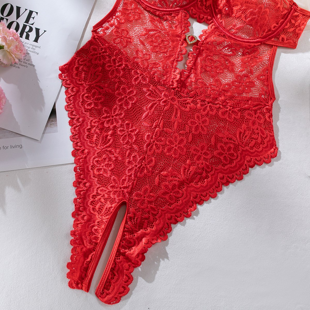 Lace embroidery open crotch lingerie set