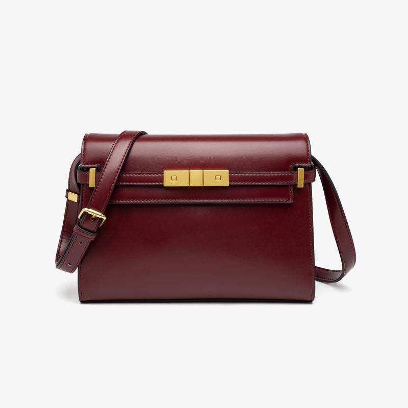 The new stylish Manhattan Kelly Bag with all-in-one crossbody bag